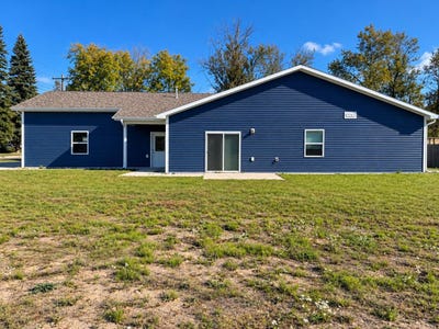 /international/us/908-e-spruce-st-sault-ste-marie-mi-110110363405/