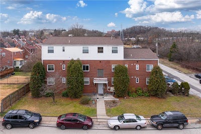 /international/us/1111-overland-duquesne-pa-110105711313/