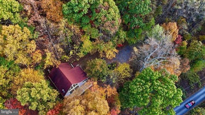 /international/us/646-glenwood-lane-gerrardstown-wv-110103385993/