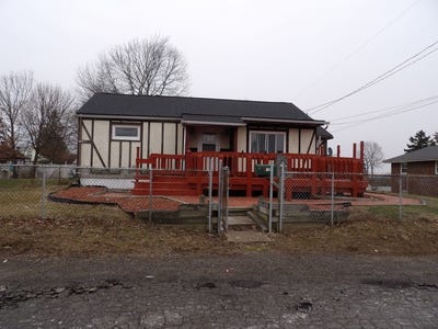 /international/us/812-18th-ave-beaver-falls-pa-110098087816/