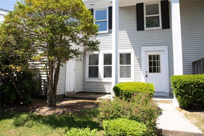 /international/us/3-valley-forge-court-ridge-ny-110108540194/