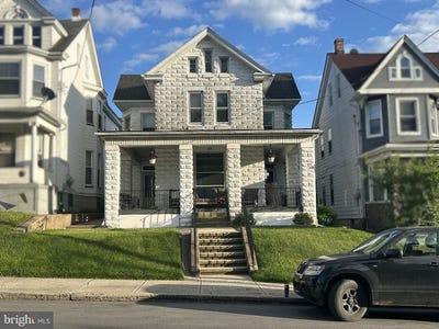 /international/us/446-broad-street-tamaqua-pa-110108603552/