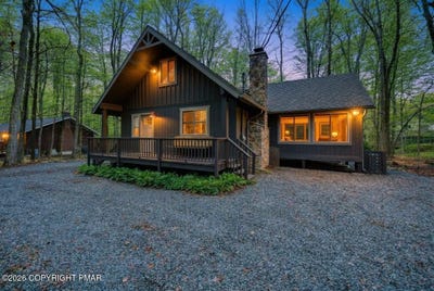 /international/us/124-gross-drive-pocono-pines-pa-110106983259/