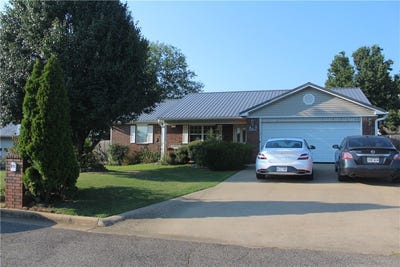/international/us/911-tate-street-clarksville-ar-110102252795/