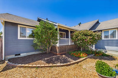/international/us/1640-rosebud-lane-mckinleyville-ca-110108773576/