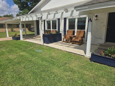 /international/us/805-center-street-lockhart-tx-110106056227/