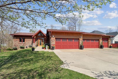 /international/us/1201-oakwood-drive-polk-city-ia-110099038510/?lang=en