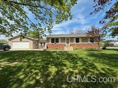 /international/us/1400-s-14th-avenue-escanaba-mi-110108338591/