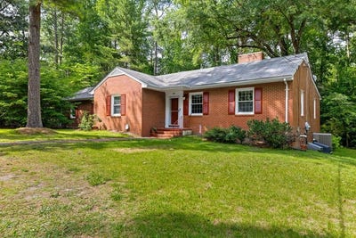 /international/us/603-e-6th-ave-kenbridge-va-110108821250/