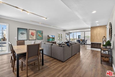 /international/us/6220-pacific-ave-playa-del-rey-ca-110106728936/