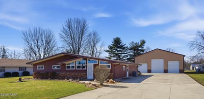 /international/us/11925-county-road-175-kenton-oh-110106026038/