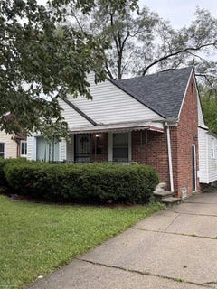 /international/us/12021-heyden-street-detroit-mi-110120607496/