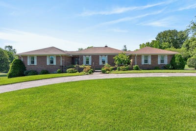 /international/us/202-s-stourbridge-road-versailles-ky-110107984602/