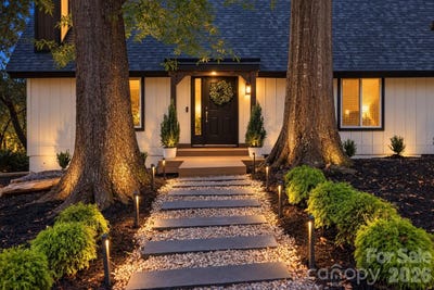 /international/us/1068-gauguin-lane-tega-cay-sc-110110057185/