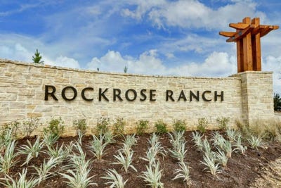 /international/us/104-trail-ride-way-willis-tx-110106226689/