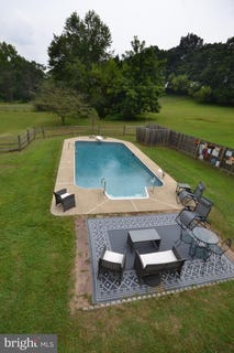 /international/us/107-doe-run-station-road-coatesville-pa-110101452338/