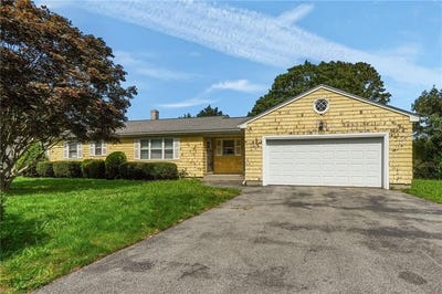 /international/us/5-robert-avenue-portsmouth-ri-110109984349/
