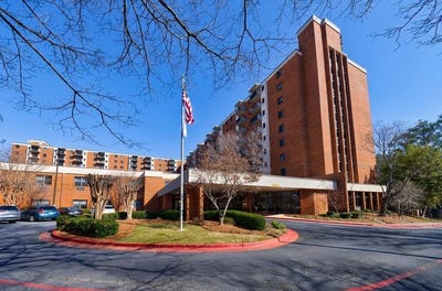 /international/us/300-johnson-ferry-road-ne-atlanta-ga-110098175045/