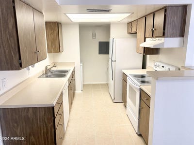 /international/us/4608-w-maryland-avenue-glendale-az-110096035031/