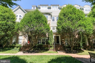 /international/us/7166-little-thames-drive-gainesville-va-110107382128/