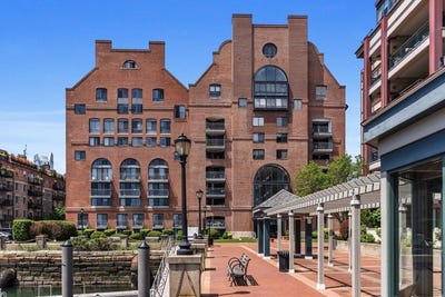 /international/us/357-commercial-st-boston-ma-110107404657/