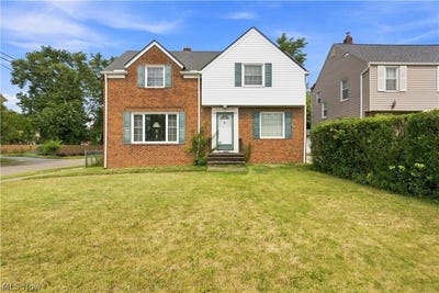 /international/us/13577-cedar-road-university-heights-oh-110109775531/
