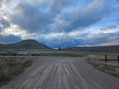 /international/us/nhn-chisholm-trail-hot-springs-mt-110105345272/