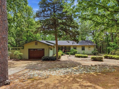 /international/us/235-robinhood-trail-fairfield-bay-ar-110107669029/