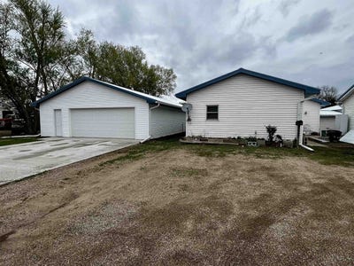 /international/us/409-e-rose-st-elk-point-sd-110099107867/