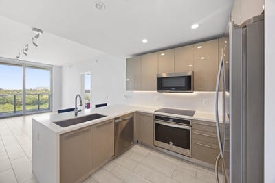 /international/us/2000-metropica-way-sunrise-fl-110108338406/