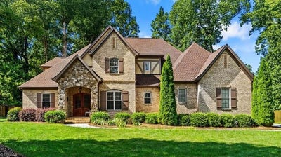 /international/us/2-whaton-oaks-court-greensboro-nc-110101028569/?lang=en