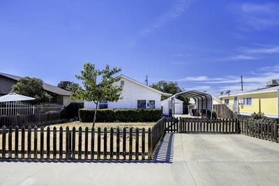 /international/us/124-w-merced-street-avenal-ca-110093655305/