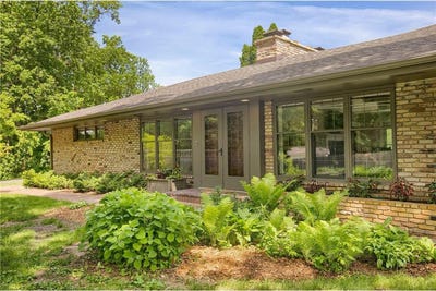 /international/us/3465-deephaven-avenue-deephaven-mn-110100696351/