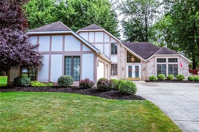 /international/us/26519-bayfair-drive-olmsted-falls-oh-110101000426/