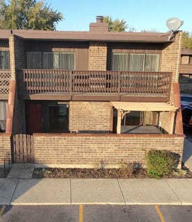 /international/us/1206-kenneth-circle-elgin-il-110120718798/