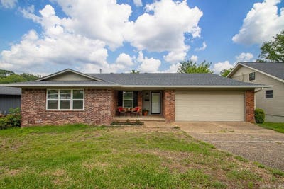/international/us/1809-saratoga-north-little-rock-ar-110108069342/