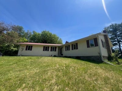 /international/us/2114-jannsen-court-menomonie-wi-110107632913/