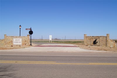 /international/us/105-bob-white-lane-wheeler-tx-110108427365/