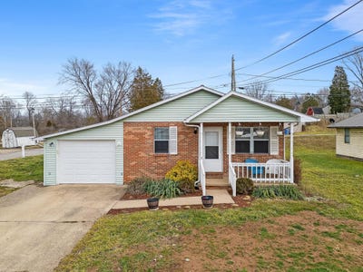 /international/us/8-cedar-drive-barboursville-wv-110096846428/