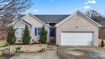 /international/us/403-e-charlotte-avenue-scottsboro-al-110106342948/