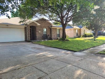 /international/us/217-rio-grande-drive-crandall-tx-110100674687/