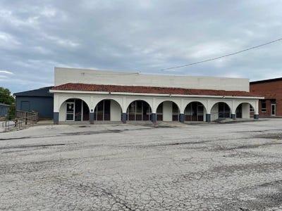 /international/us/2715-n-belt-highway-st-joseph-mo-110102622821/