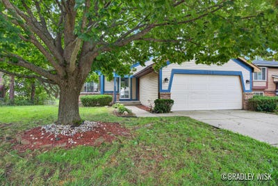 /international/us/2638-brier-creek-street-se-kentwood-mi-110119958445/