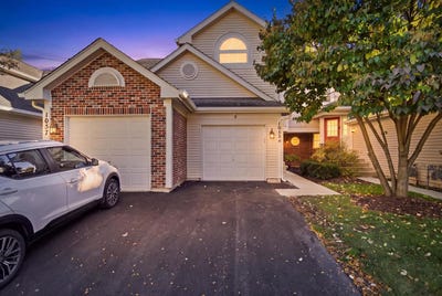 /international/us/1055-woodhill-court-elgin-il-110110406971/