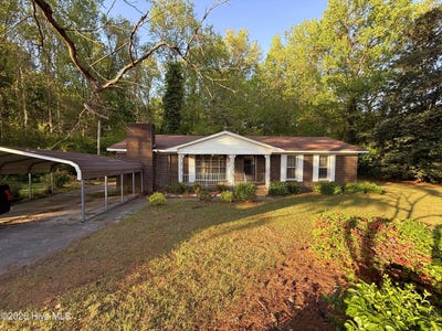/international/us/1420-lum-brown-road-williamston-nc-110098898199/