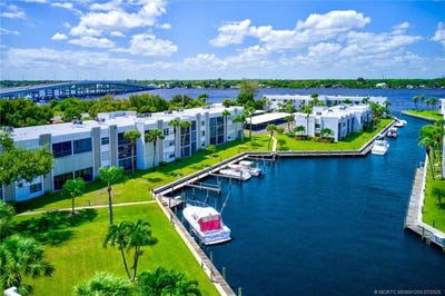 /international/us/1950-sw-palm-city-road-unit-3-201-stuart-fl-110100590478/