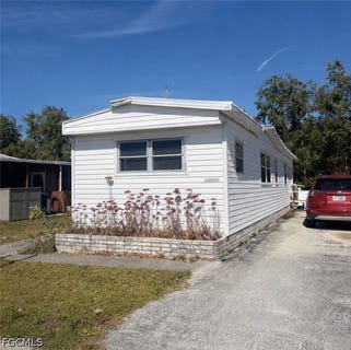 /international/us/11090-ballweg-lane-fort-myers-fl-110109060391/