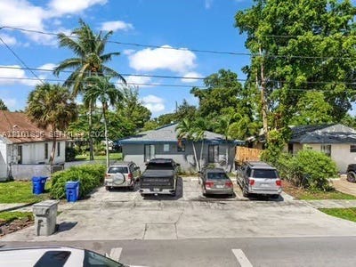 /international/us/117-ne-6th-st-pompano-beach-fl-110120422508/