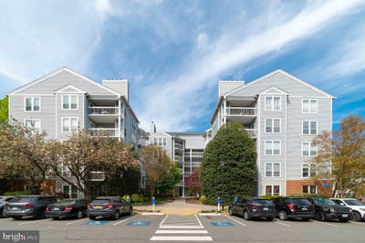 /international/us/3176-summit-square-drive-oakton-va-110107544572/