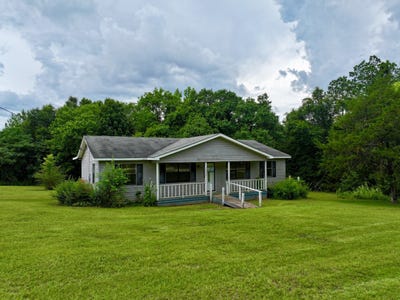 /international/us/5960-allen-road-grove-hill-al-110100616222/